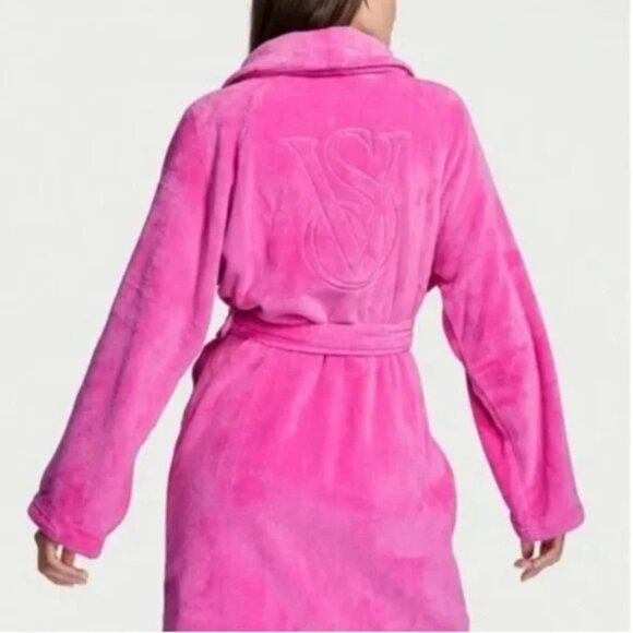 NEW Victora's Secret Cozy Robe in Peony Pink Size XL Giftable - Picture 2 of 5